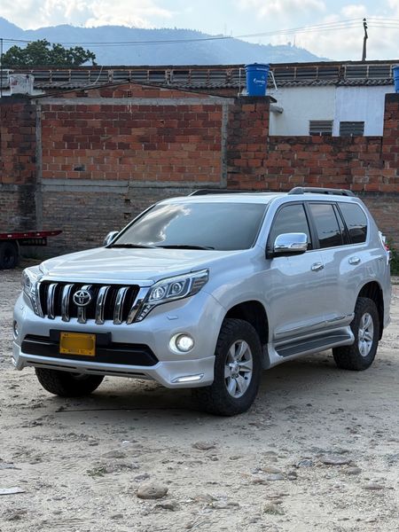 Toyota Prado VX 2016 - imagen secundaria 2