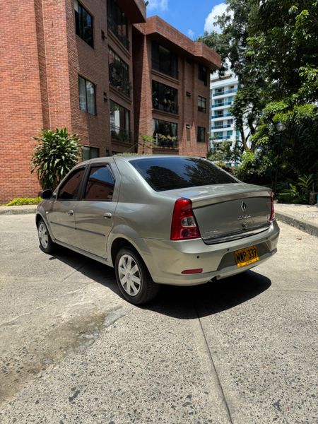 Renault Logan expression 2014 - imagen secundaria 2