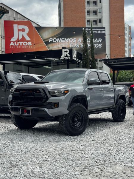 TOYOTA TACOMA TRD 4x4 2017