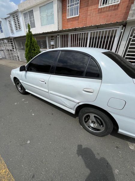 Se vende Kia stylus modelo 2009 - imagen secundaria 1