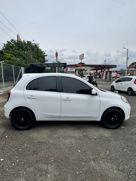 Nissan March Automático 2014 - imagen secundaria 2