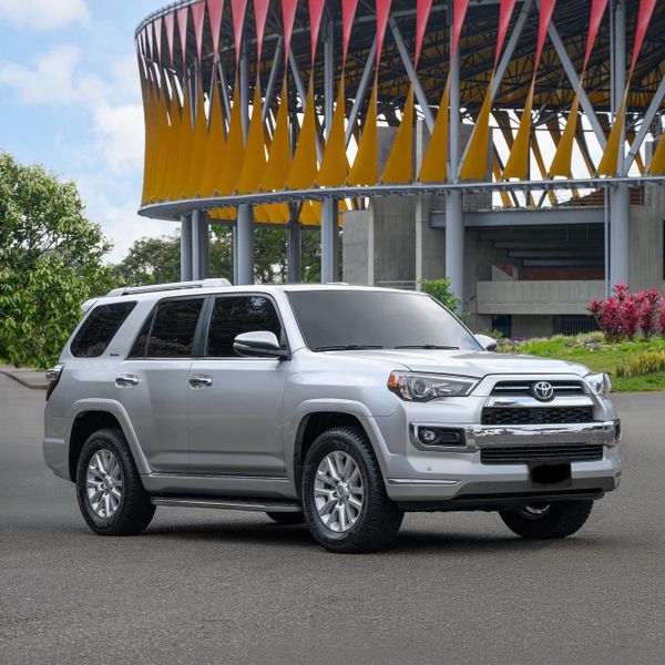 Toyota 4Runner SR5 Limited - imagen secundaria 1