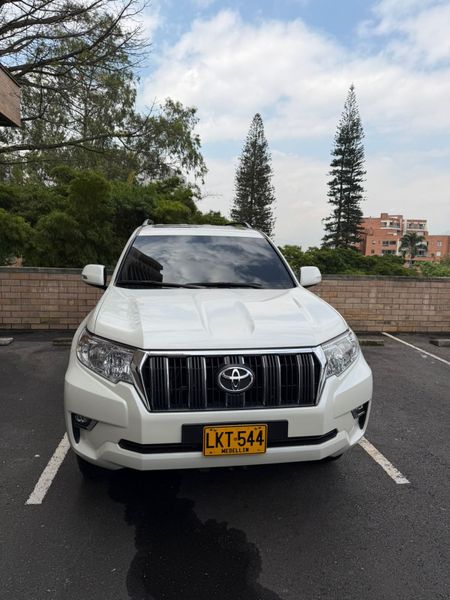 Toyota Pado TXL 2022 - imagen secundaria 1