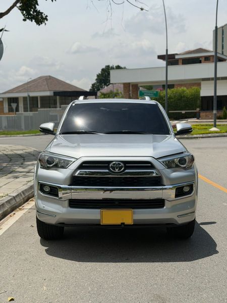 Toyota4Runner Limited 2022 4.0 4x4 - imagen secundaria 2