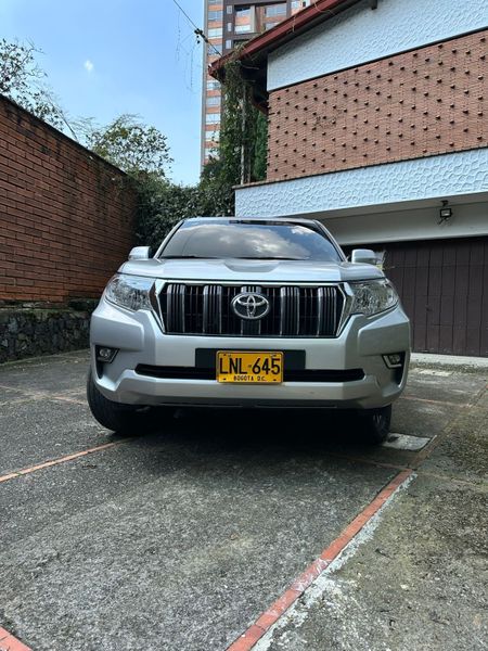 TOYOTA PRADO TXL DIESEL 2023 - imagen secundaria 1
