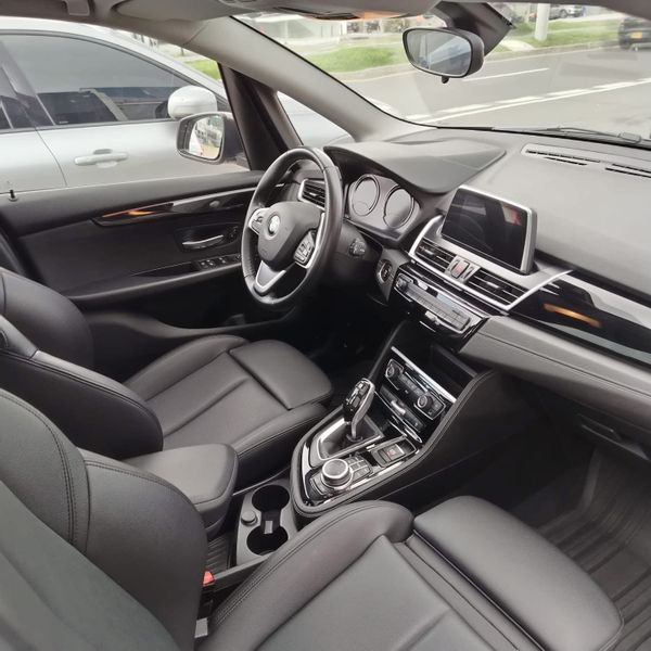 BMW 218i Active Tourer Sportline 2021 I 73.900 Km - imagen secundaria 2
