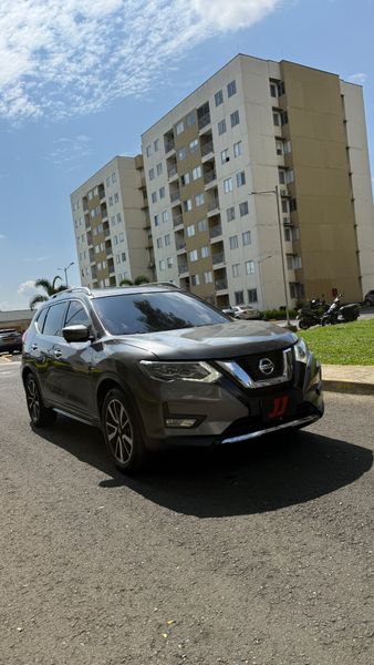 Nissan X-trail exclusive 2018 - imagen secundaria 1