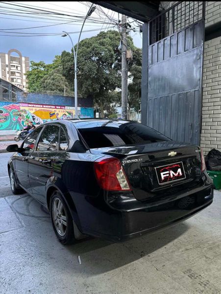 Chevrolet optra 2010 - imagen secundaria 1