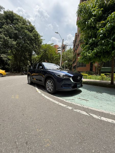 Mazda CX5 2020 Grand Touring Automática 4x2 - imagen secundaria 2