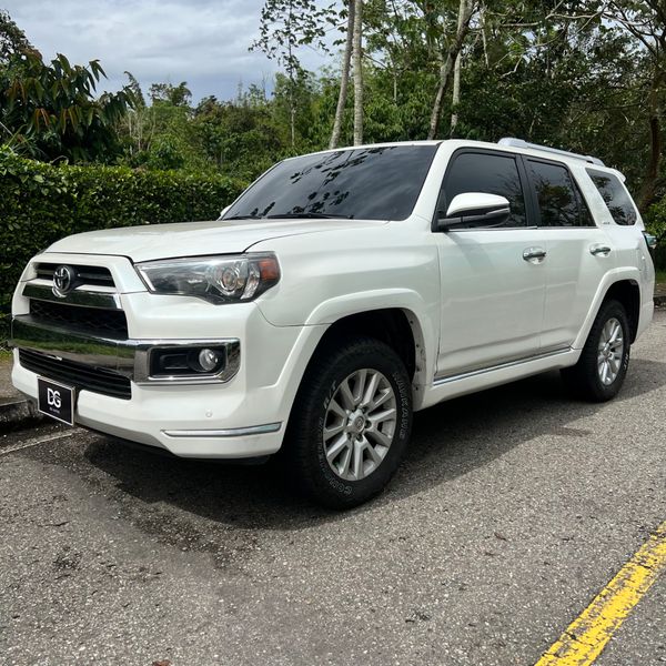 Toyota 4Runner Limited 2020 - imagen secundaria 1