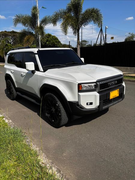 Toyota Land Cruiser Prado 2025  Gasolina  Como Nueva - imagen secundaria 1