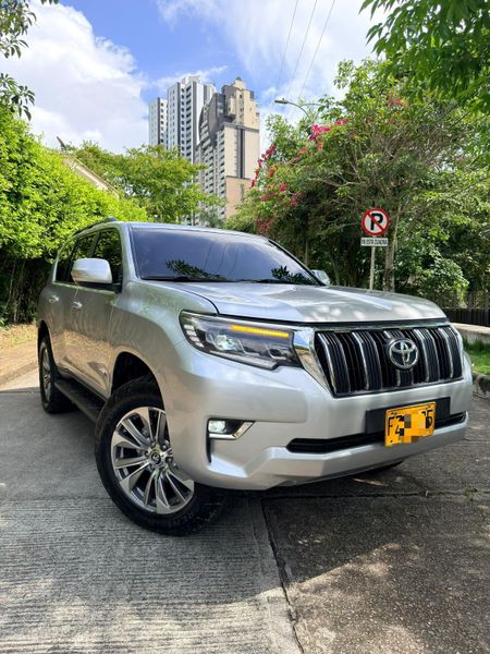 TOYOTA PRADO TXL  2019 diesel - imagen secundaria 1