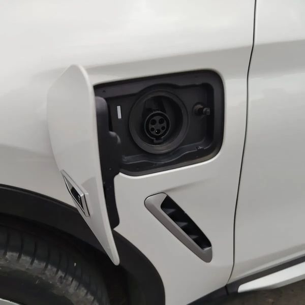 BMW X3 2.0 XDRIVE30E Hibrido Enchufable 2022  85.000 km - imagen secundaria 2