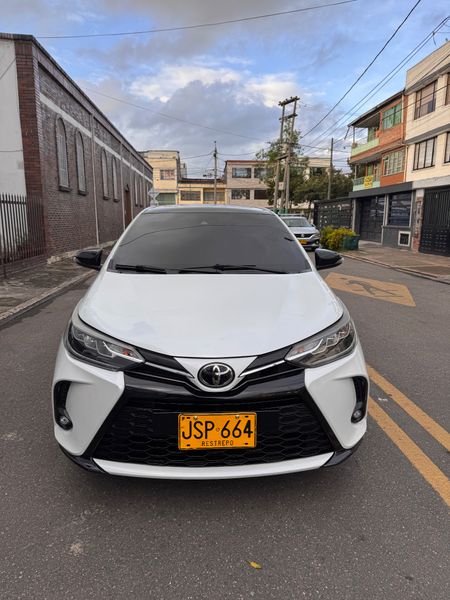 Toyota Yaris Sport modelo 2023 - imagen secundaria 1