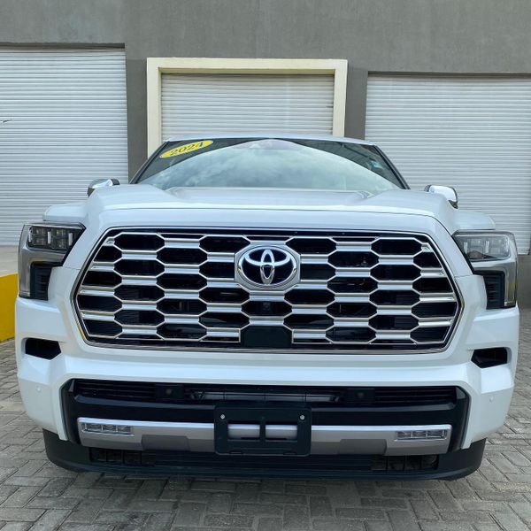 Toyota Sequoia Capstone Híbrida 2025 - imagen secundaria 1