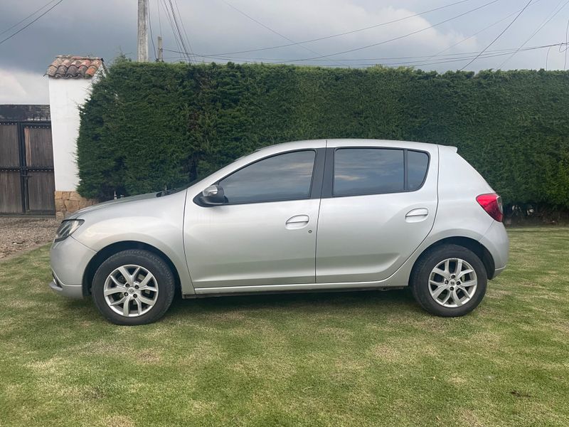 2018 RENAULT SANDERO DYNAMIQUE 16 válvulas PERFECTO. ASEGURABLE CREDITO BANCARIO - imagen secundaria 1