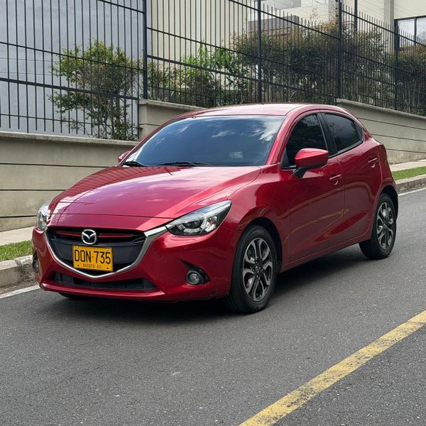 MAZDA 2 GRAND TOURING 2017