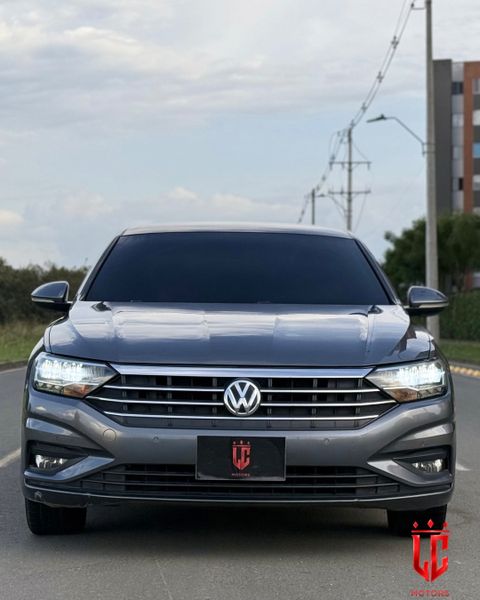 VOLKSWAGEN JETTA HIGHLINE - imagen secundaria 1