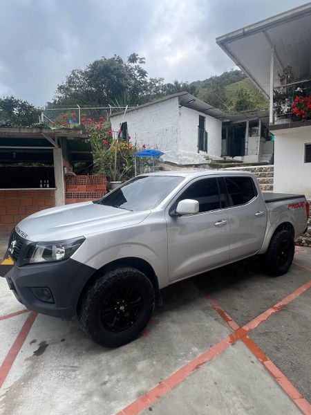 Nissan frontier - imagen secundaria 1