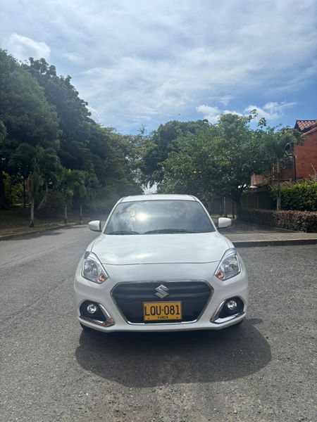Suzuki SWIFT DZIRE Sedán GL 1.2 Automático - imagen secundaria 2