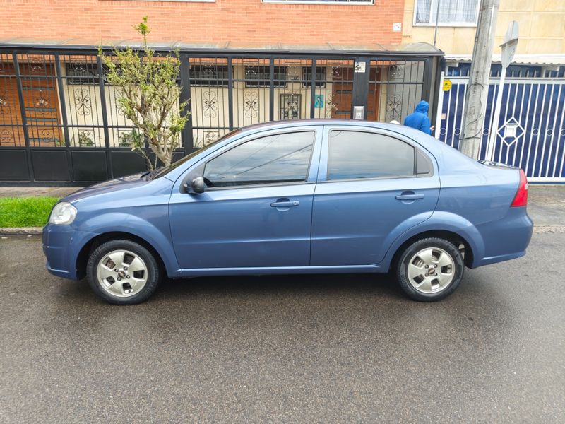 Chevrolet Aveo Emotion - imagen secundaria 1