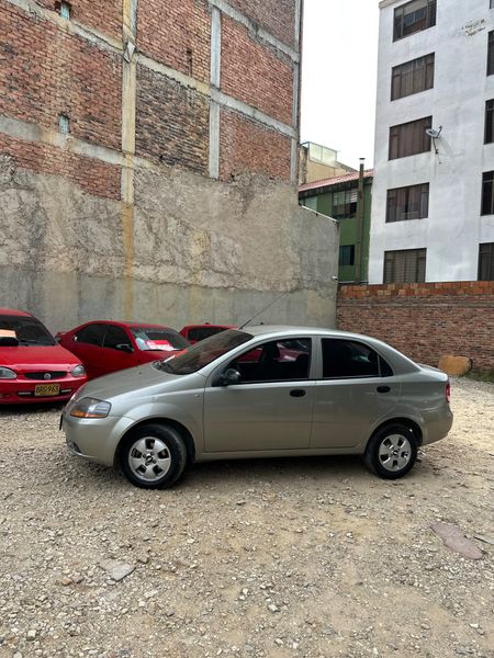 chevrolet Aveo - imagen secundaria 1