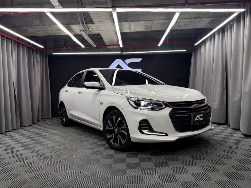 Chevrolet Onix 1.0T Premier Sedan At - imagen secundaria 2