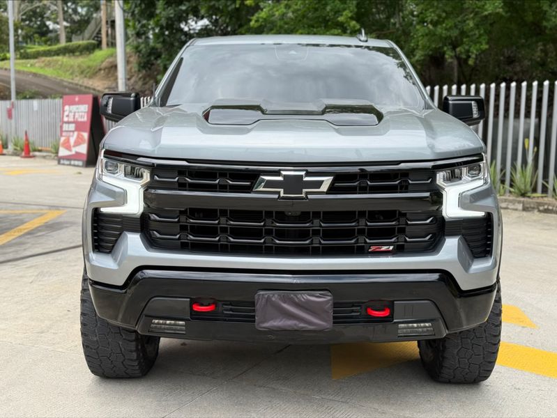 Chevrolet Silverado Z71 - imagen secundaria 1