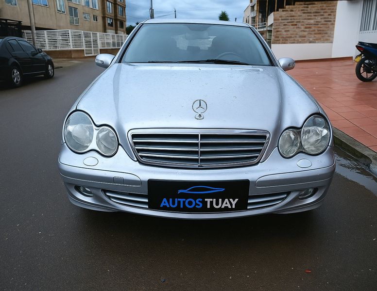 Mercedes-Benz C180 Kompressor - 2005 - imagen secundaria 1