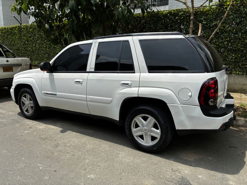 Chevrolet Trail Blazer 2004 - imagen secundaria 1
