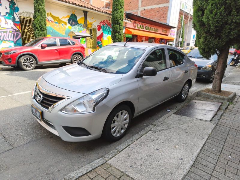 NISSAN VERSA DRIVE 2022 AUTOMÁTICO - imagen secundaria 2
