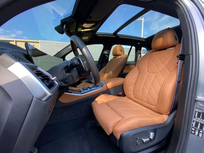 BMW X5 M60i - imagen secundaria 2