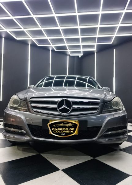MERCEDES BENZ C220 - imagen secundaria 2