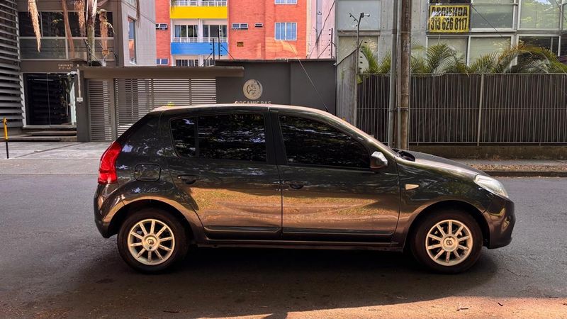 Renault Sandero Expression - imagen secundaria 2