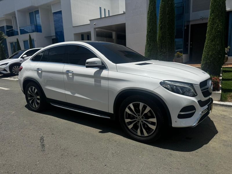 Mercedes Benz GLE350D  coupe - imagen secundaria 1