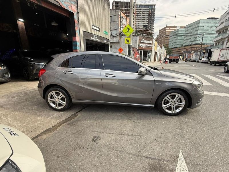 Mercedes benz a200 - imagen secundaria 2