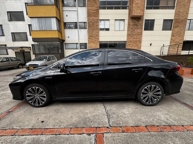 Toyota Corolla 1.8 Seg HIBRIDO 2021 - imagen secundaria 1