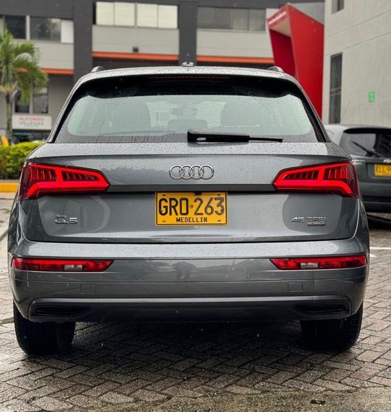 AUDI Q5 Black Edition - imagen secundaria 1