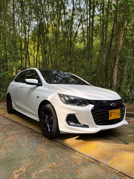 Chevrolet Ónix RS - imagen secundaria 1