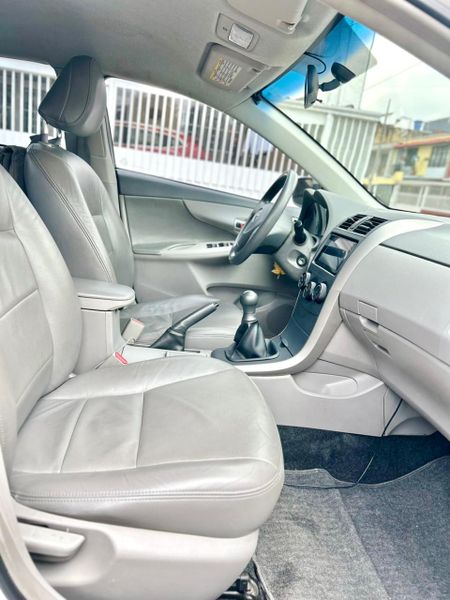 TOYOTA COROLLA XLi MT 1600CC MOD 2011 - imagen secundaria 2