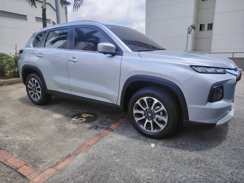 Suzuki Grand Vitara 1.5 Glx 4X4 All Grip Híbrida - imagen secundaria 2