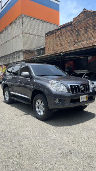 TOYOTA PRADO TXL MODELO 2012 - imagen secundaria 2