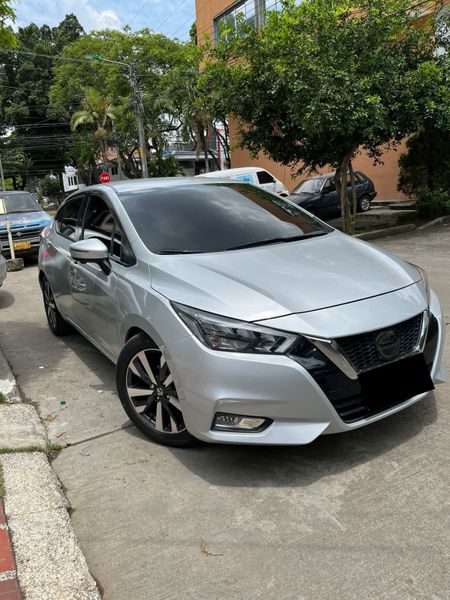 Nissan Versa advance 2021 - imagen secundaria 1