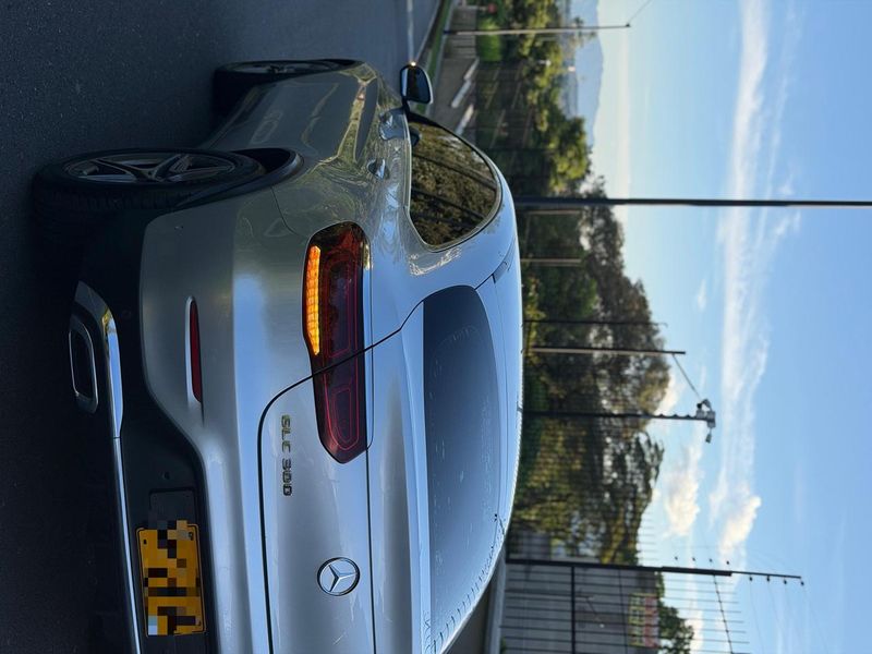 MERCEDES-BENZ GLC 300 4MATIC - imagen secundaria 2