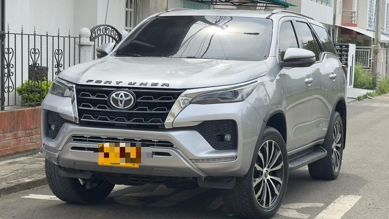 Toyota Fortuner 2019 - imagen secundaria 2