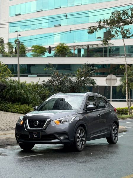 Nissan Kicks Exclusive - imagen secundaria 1