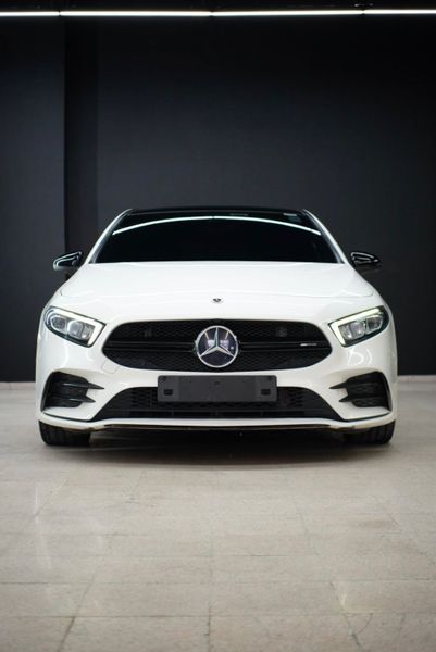 MERCEDES BENZ A35 AMG - imagen secundaria 1