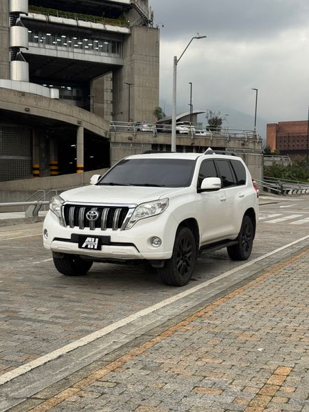 Toyota Prado Tx blindaje 2 - imagen secundaria 1