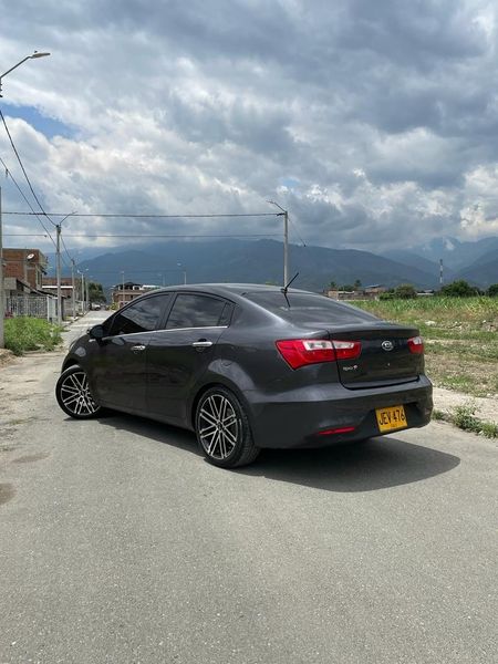 Kia rio - imagen secundaria 2
