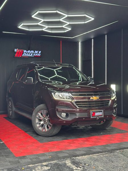CHEVROLET TRAIL BLAZER LTZ 2.8 TRIPTÓNICA 4X4 DIÉSEL. MODELO 2017 - imagen secundaria 2